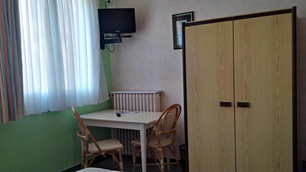 Hotel Le Touraine Saint-Nazaire (Loire-Atlantique) Quarto foto